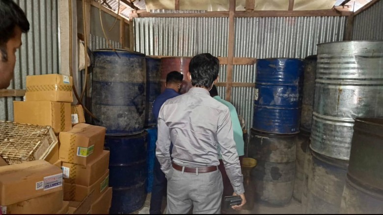 মতলব উত্তরে অবৈধভাবে জ্বালানী তেল মজুদ: ভ্রাম্যমাণ আদালতের জ